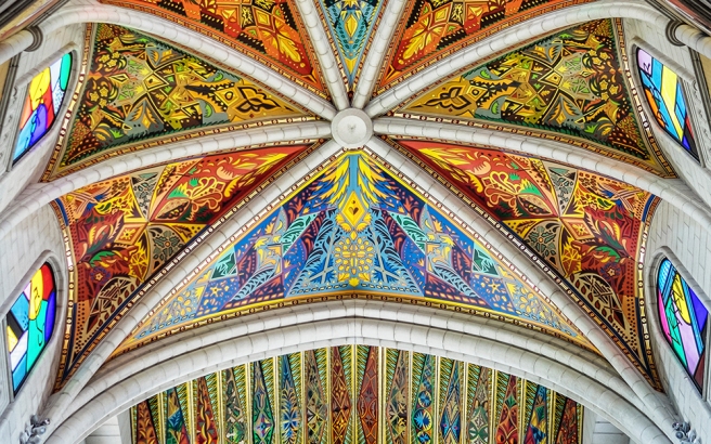 Spain-Madrid-Almudena-Cathedral-altar-ceiling-2-082215.jpg